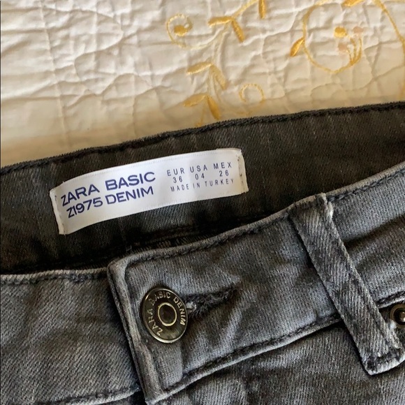 Zara Basic Jeans Size 4 - Picture 3 of 7
